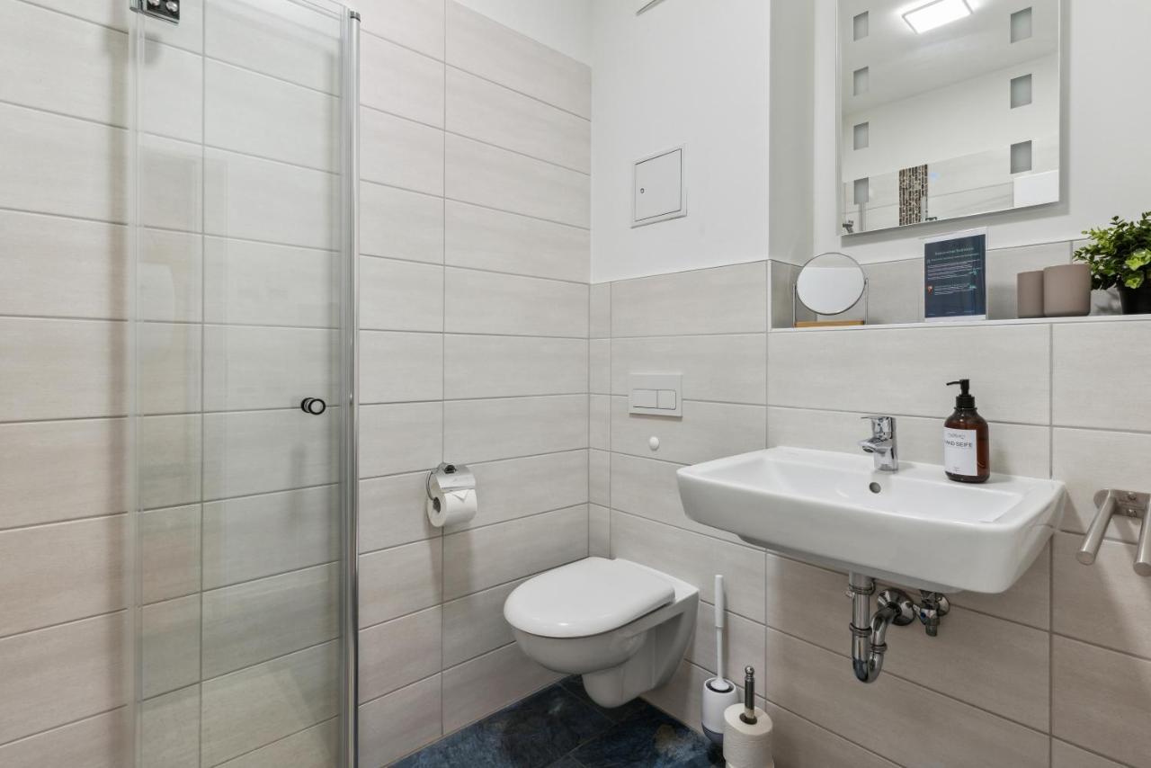 Vorstadtoase - 2 Personen - Eichwalde, Naehe Ber - Queensize-Bett, Netflix, Parken Exterior foto